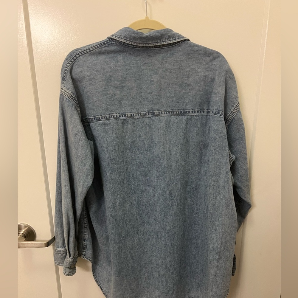 ARITZIA - THE ‘80S COMFY DENIM SHIRT
